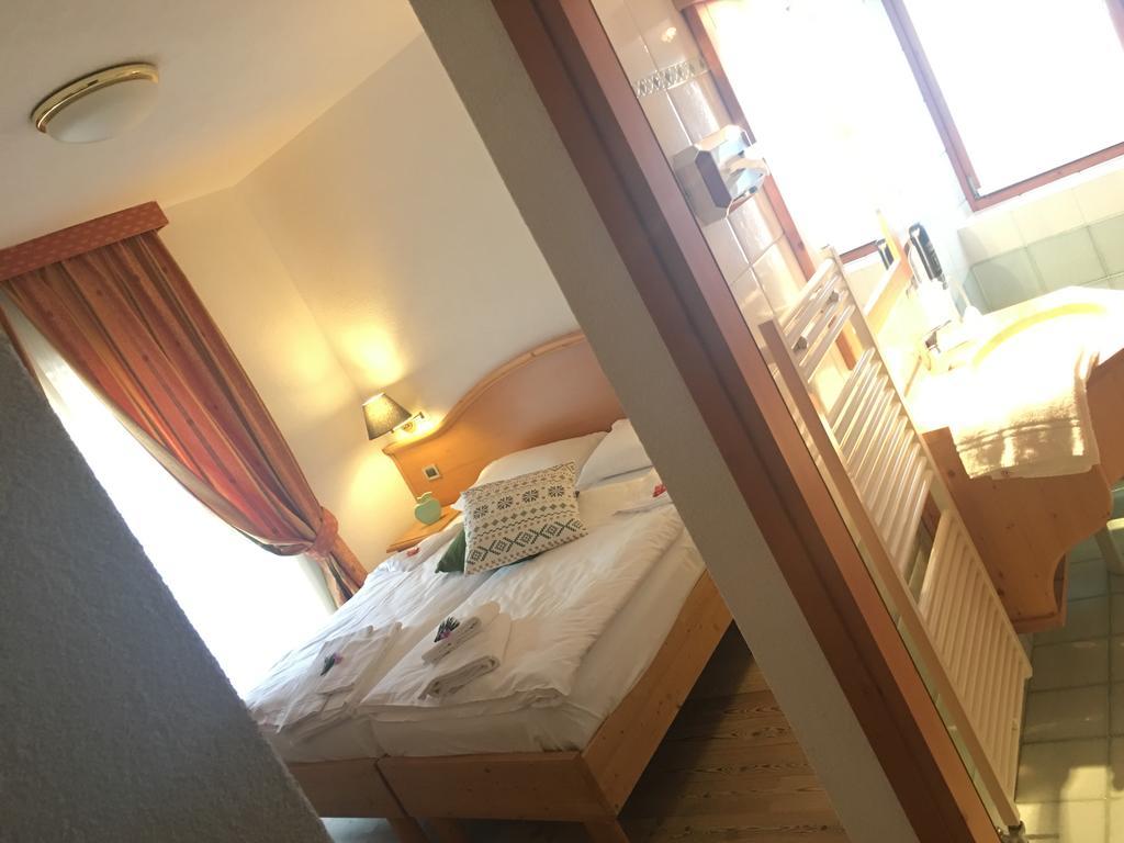 I Tre Magli Hotel Dimaro Exterior foto